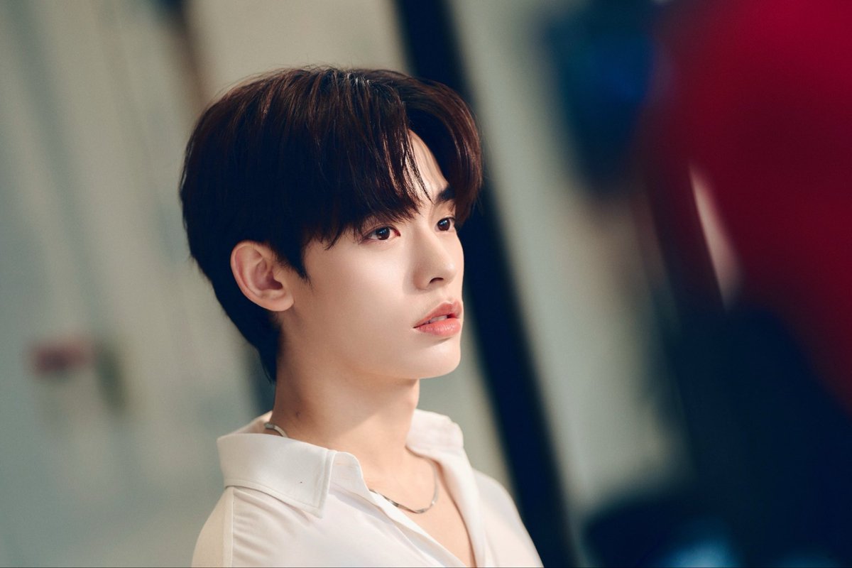 porsuppakarn's tweet image. สวัสดีครับ ป๋อครับ ขอเขียนอะไรยาว ๆ นิดนึงน้าา ป๋อได้รับบท “ฉิน” ในซีรีส์ #ด้วงกับเธอseries และนี่เป็นครั้งแรกในชีวิตเลยที่ป๋อได้รับบทนักแสดงนำ เป็นความฝันนึงของป๋อเลย อยากฝากเนื้อฝากตัวกับทุกคนด้วยน้าค้าบ ไม่รู้ว่าทุกคนจะชอบกันมากน้อยแค่ไหน…