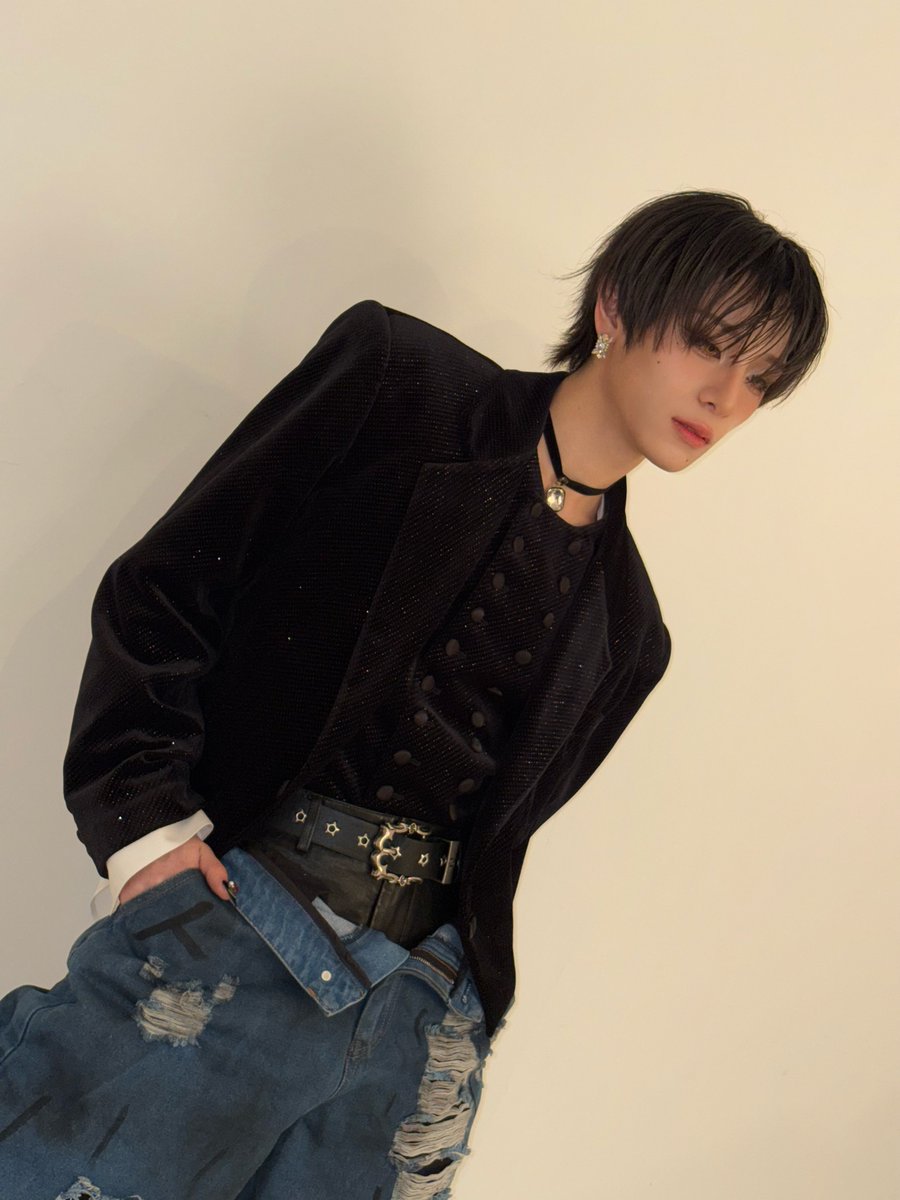 XLOV_official's tweet image. [📸]

𝟮𝟬𝟮𝟲 𝗫𝗟𝗢𝗩 𝟭𝘀𝘁 𝗔𝗡𝗡𝗜𝗩𝗘𝗥𝗦𝗔𝗥𝗬 

#XLOV #엑스러브 
#HARU #하루
#FIRST_LOVE