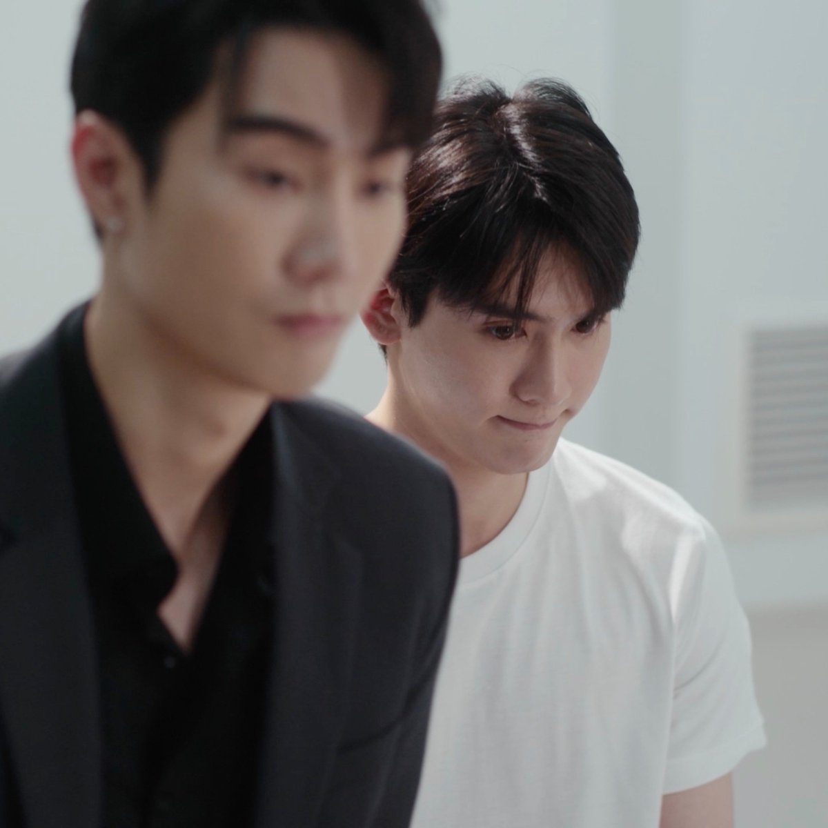 ดูสีหน้าคนโดนจับได้ว่าแอบฟังเสียงสิ แล้วจะอดใจไม่เอ็นดูได้เหรอ🤏 #MelodyOfSecretsEP5

<a href="/fforcejs/">ฟอสสึมิอาจแทนคุณได้</a> <a href="/kasibook/">กษิบ๊อง (ปลูกผลเขือเทศ)</a>