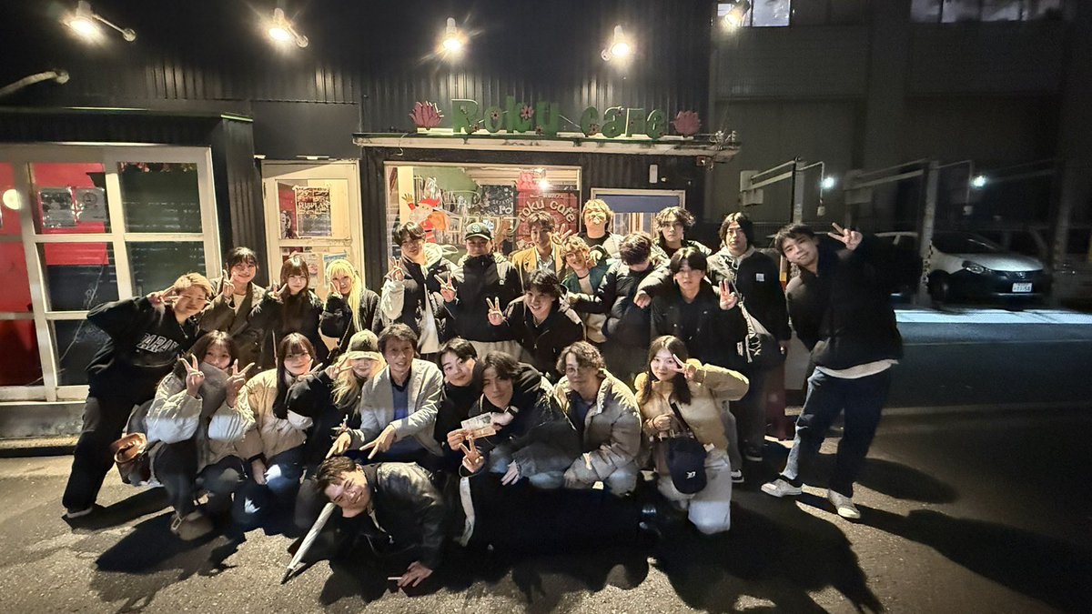neta_radio16's tweet photo. 皆さんこんばんは！！
フォロワーの皆様のお陰で、目標にしていたフォロワー1000人達成することが出来ました✨️
今後も頑張っていきますので、今後ともよろしくお願いします🙇‍♀️
 #関東学院大学
 #ゼミ活動
 #大学生が話すラジオ
 #フォロワー1000人達成
 #感謝 https://t.co/mGM3v385BL