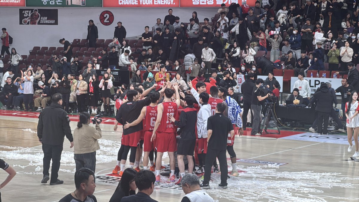 나이뜨 아직 1월 직관 승률 100퍼 ㅋㅋ