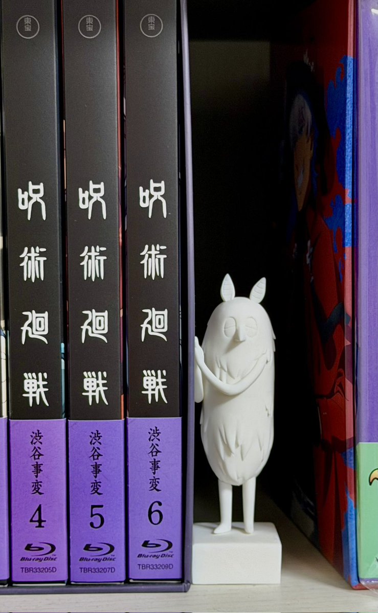 制作物その②
自サークルの今年の販売物は谷ドラちゃんです。
原案・制作補助: <a href="/2BBAtya_2econd/">さばのちゃ❷</a>

見た目より小さくて本棚の隙間に置くとひっそりこちらを見つめているようになります。なんだこれ。

#吸血鬼すぐ死ぬ #WF2026W