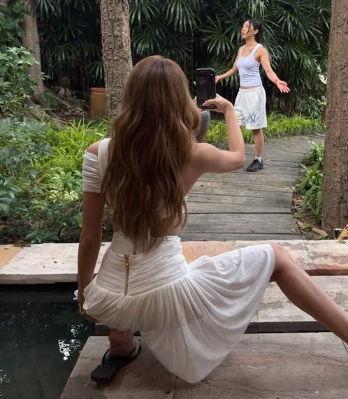 ลิซ่าสปอยล์เนียนอยู่นะเพราะทุกคนคิดว่าไปเที่ยวพักผ่อน

#AmazingThailandxLISA
#FeelAllTheFeelings