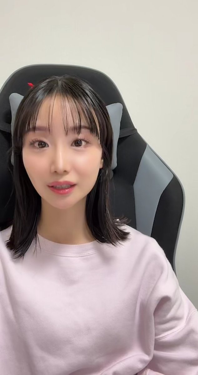 柴田阿弥の配信中 #柴田阿弥 新年初配信から早速仕事が終わらず帰宅中