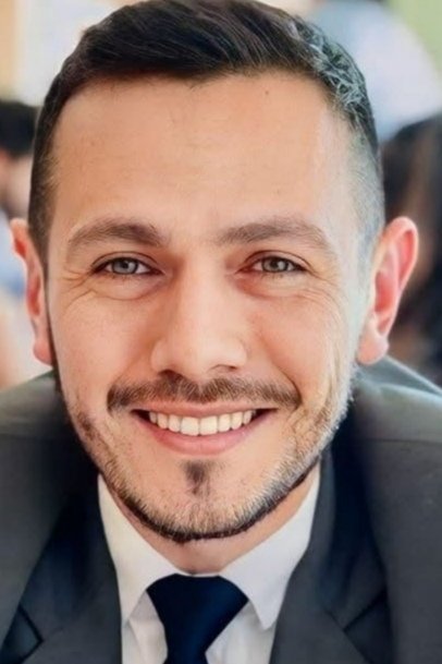 Enero cierra su primera semana y funcionarios de la Municipalidad de Paraguarí van por 5 meses sin percibir sus haberes, como también 4 ediles qué no forman parte del "equipo corrupto" del intendente Marcelo Simbron, quien debe ser confirmado en su condena por <a href="/PoderJudicialPY/">Corte Suprema CSJ</a>.
