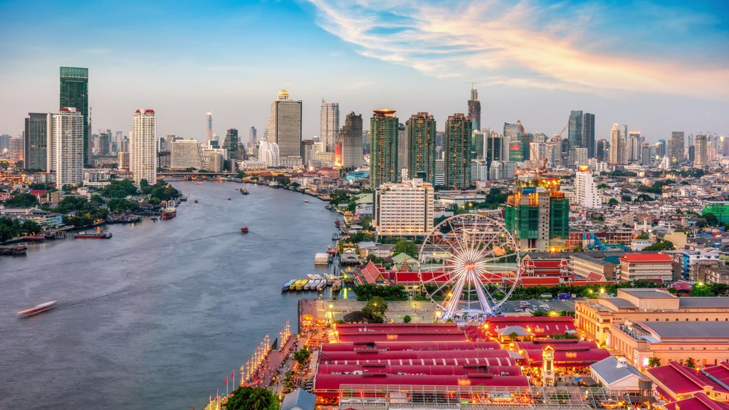 Bangkok blijft wereldwijd de nummer één bestemming, met meer dan 30 miljoen internationale bezoekers, volgens de Top 100 City Destinations-ranking van Euromonitor! 🌏✈️

Ontdek Bangkok 👉 toerisme-thailand.nl/locatie/bangko…

#bangkok #mijnThailand #thailand