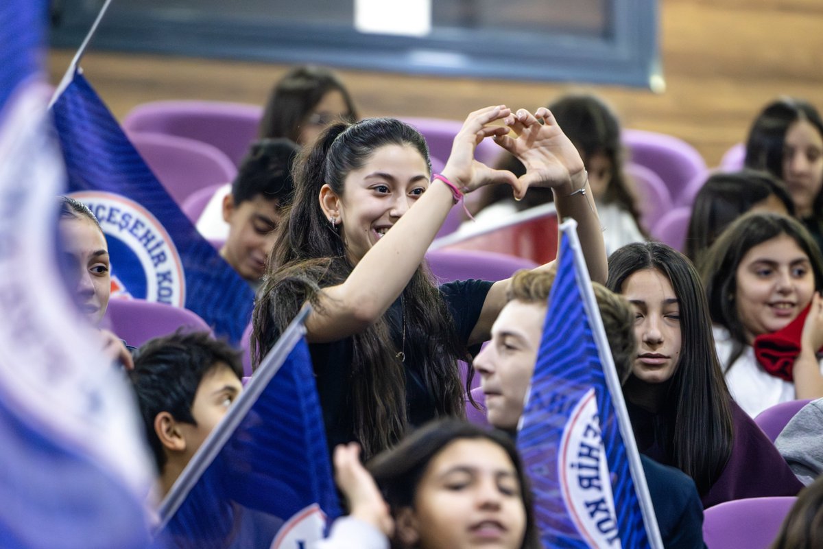 📍 Uğur Okulları Halkalı Kampüsündeydik!

⛹️‍♂️ Oyuncularımız Göktuğ Baş ve Trevion Williams ile kulüp yöneticilerimiz Uğur Okulları Halkalı kampüsünü ziyaret ederek öğrencilerimizin merak ettiği soruları yanıtladı.

🙏 Uğur Okulları Halkalı kampüsüne misafirperverliğinden dolayı