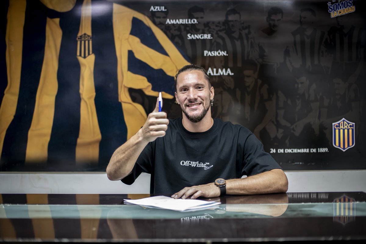 ¡La firma de Jere! ✍🏻💛💙

El arquero campeón de la Copa Argentina 2018 selló su vínculo con el Canalla.

Bienvenido a tu casa 👏🏼👏🏼