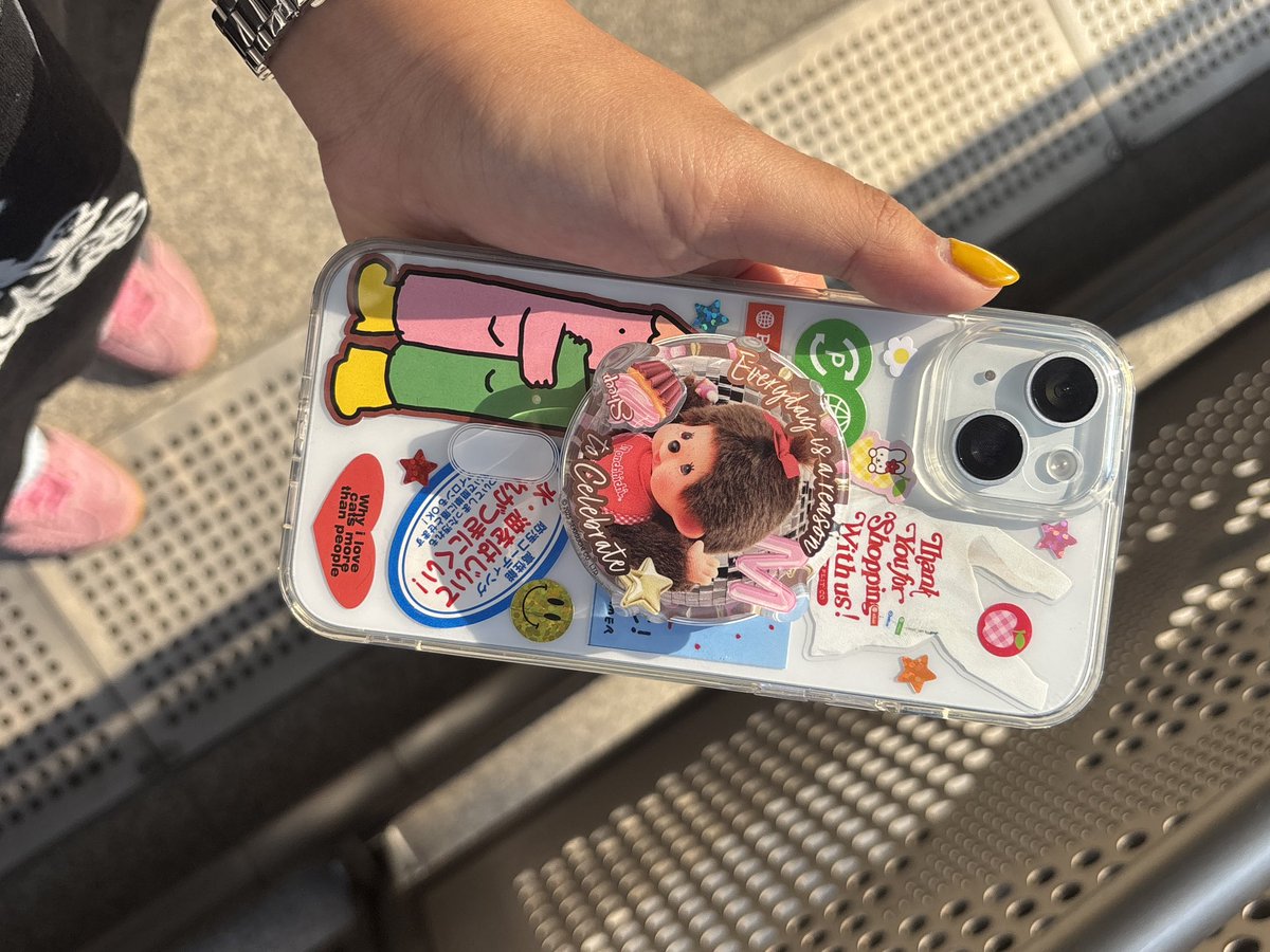 bmheebear's tweet image. camera crumbs 🍐