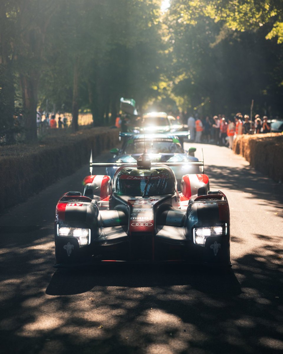 Not many LMP cars give off as much aura as the #Audi R18 e-tron Quattro. This machine took second place in the 2016 World Endurance Championship, with Oliver Jarvis, Lucas di Grassi and Loïc Duval at the helm and we were more than glad to see it on our #FOS Hill back in July.
