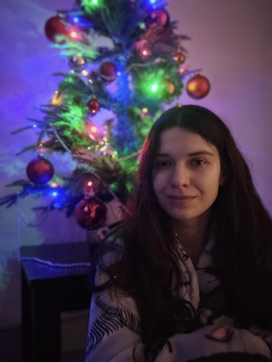 Помимо тренировки и уборки снега я решила ещё прибраться дома. Не знаю, откуда во мне столько дофамина, но вероятно потому что начала наконец спать по 9 часов и без работы куча свободного времени 🫡