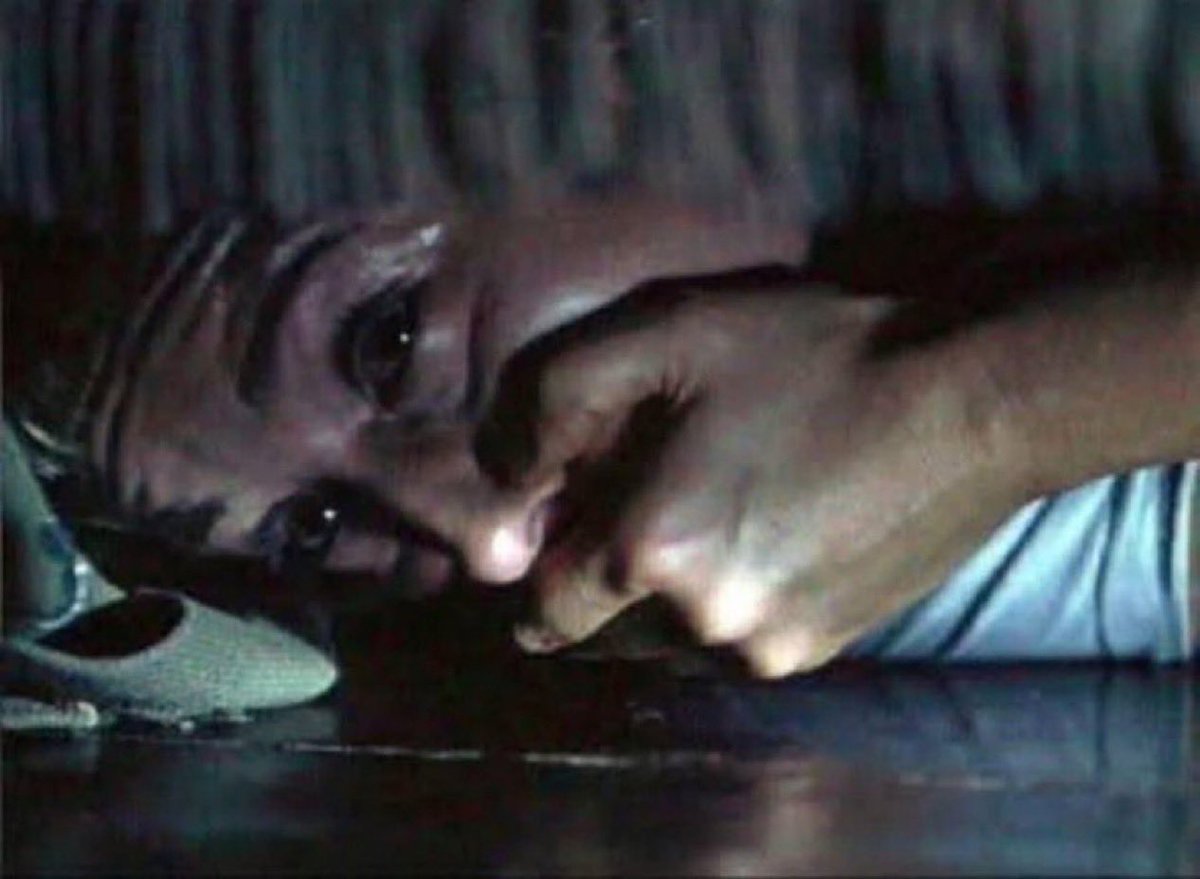 tomiezequiel15's tweet image. Yo escondiéndome de los planes que hice cuando estaba de buen humor