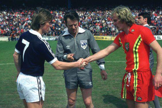 kennethdalglish's tweet image. Very sad to hear of the passing of Terry Yorath.

A terrific footballer, but above all a good man who gave so much to the game over many years.

Thoughts are with his family, friends and everyone who had the privilege of knowing him.

Rest in peace, Terry