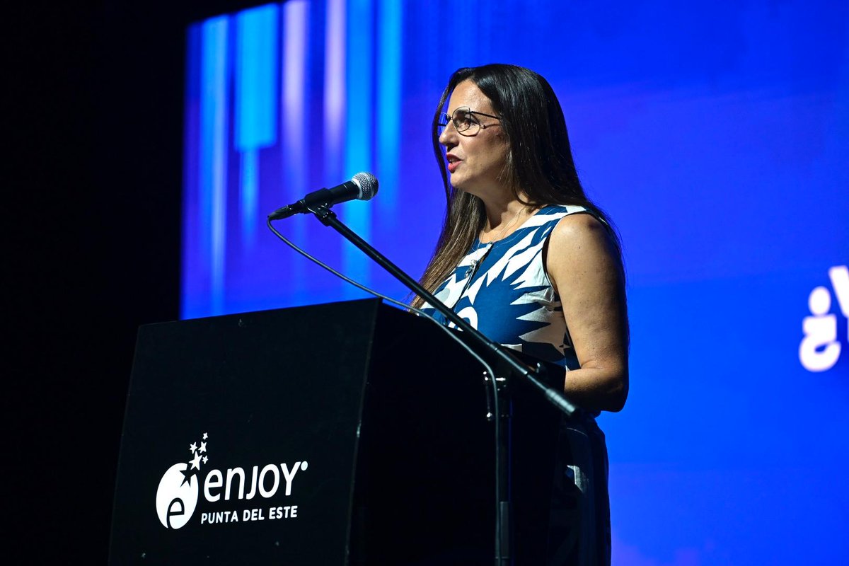 EL PAÍS tweet media