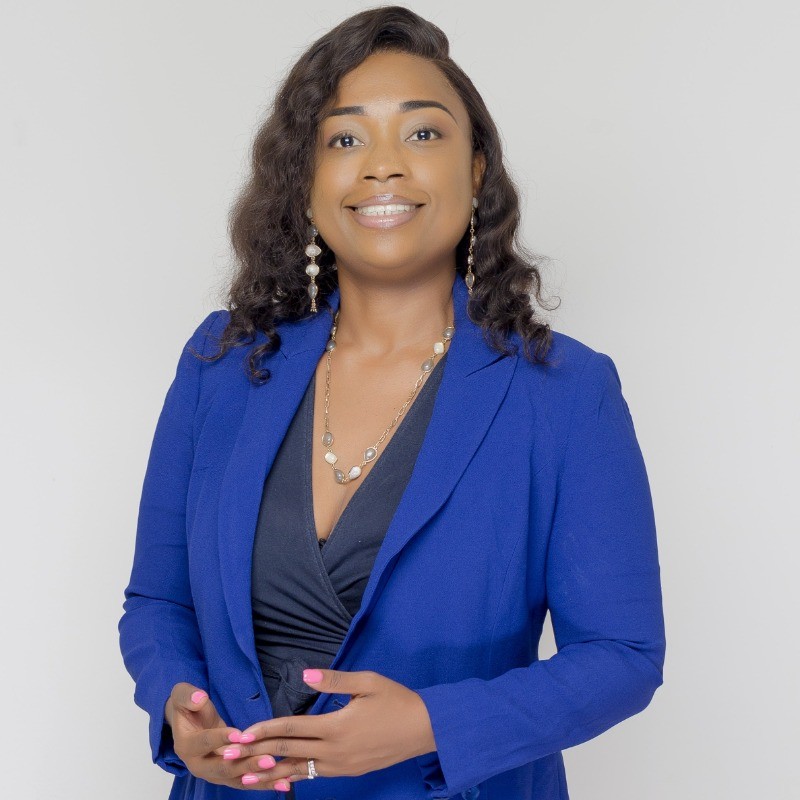 La tech237 vit un deuil national avec le départ trop tôt de Nelly Chatue-Diop la fondatrice de Ejara, un fleuron de la tech kmer et africaine

C'est une personne humainement extraordinaire qui nous quitte

Je suis bouleversé et extrêmement triste.
RIP à toi
Courage aux proches