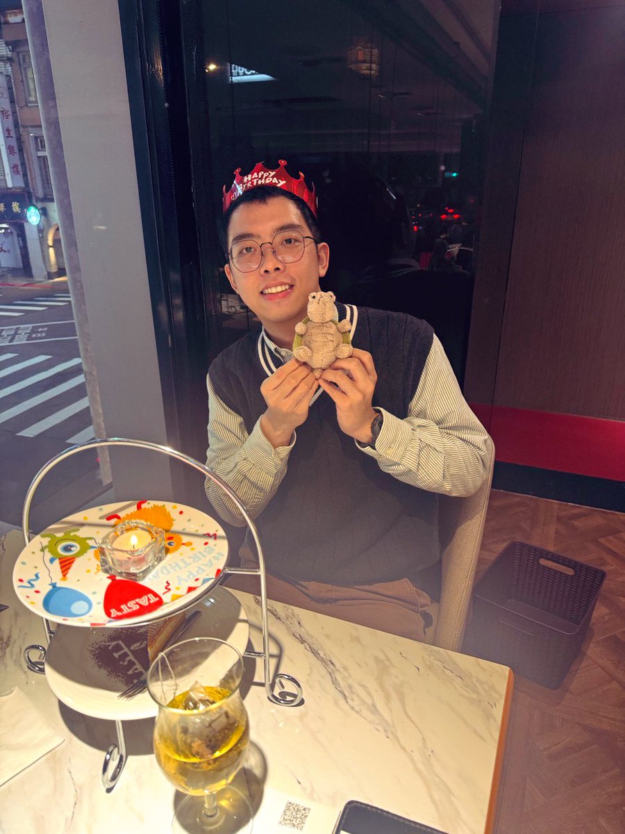 22歲🐢🎉
希望祝福我的人天天開心
自己順利畢業
愛你們
還有愛Timmy Turtle 🐢❤️