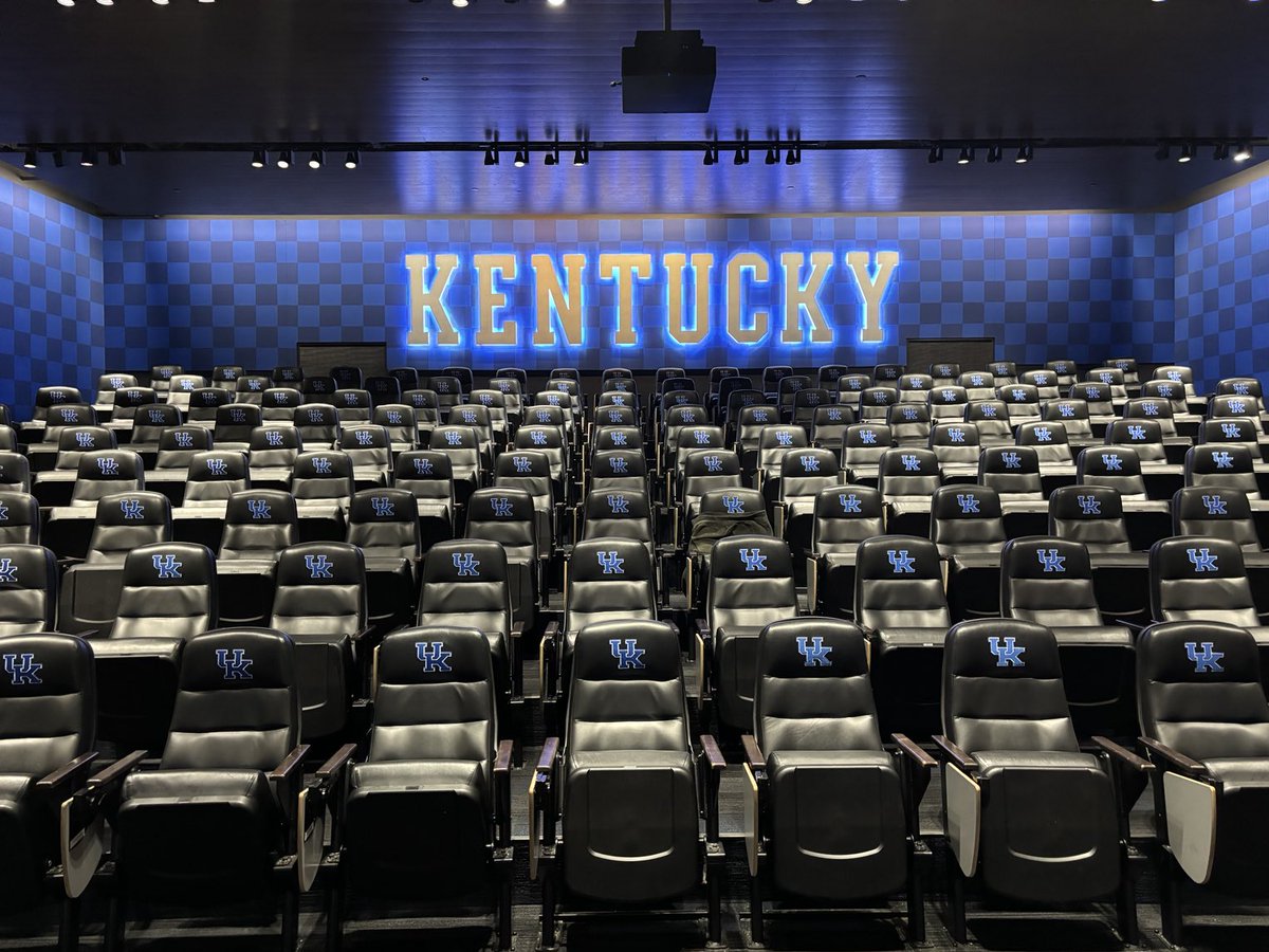 Coach Dixon tweet media