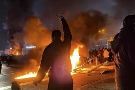 mhattaran's tweet photo. The Iranian government's internet shutdown and violence against protesters demand global attention. We cannot stay silent. @realDonaldTrump @elonmusk @CNN @andersoncooper @ChristianeAmanpour @nytimes @guardian @washingtonpost https://t.co/vsTiByRoxs
