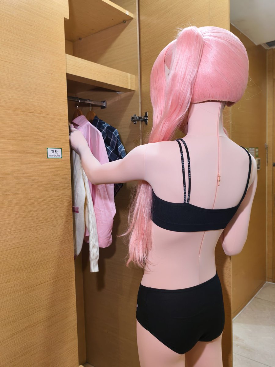 xishic10's tweet image. 穿什么呢…

#pjsk #晓山瑞希