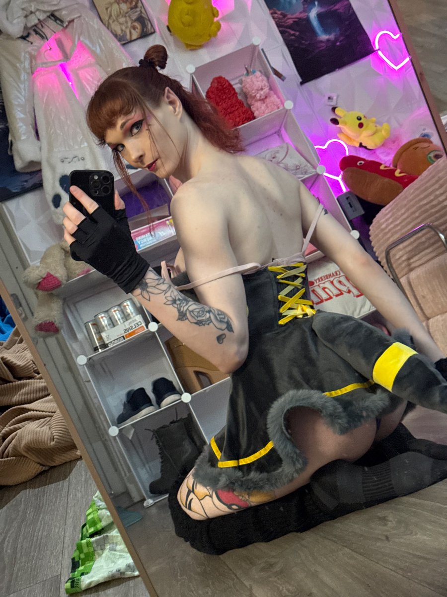 karmakttn8's tweet image. Can ch me if you can… 😈 Umbreon cosplay ! ❤️