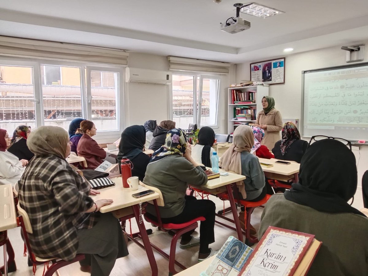 “SEMİNER”

İlçe Müftülüğümüz Vaizi Ayfer SİVARİ tarafından Emir Sultan Kuran Kursumuzda öğrencilere yönelik eğitim semineri düzenlendi.