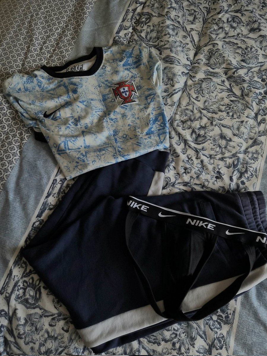 PFreixieiro's tweet image. Hoje será de dia de peito, braços...ou até de cardio 🤔🫣
onlyfans.com/2202499937/dro…