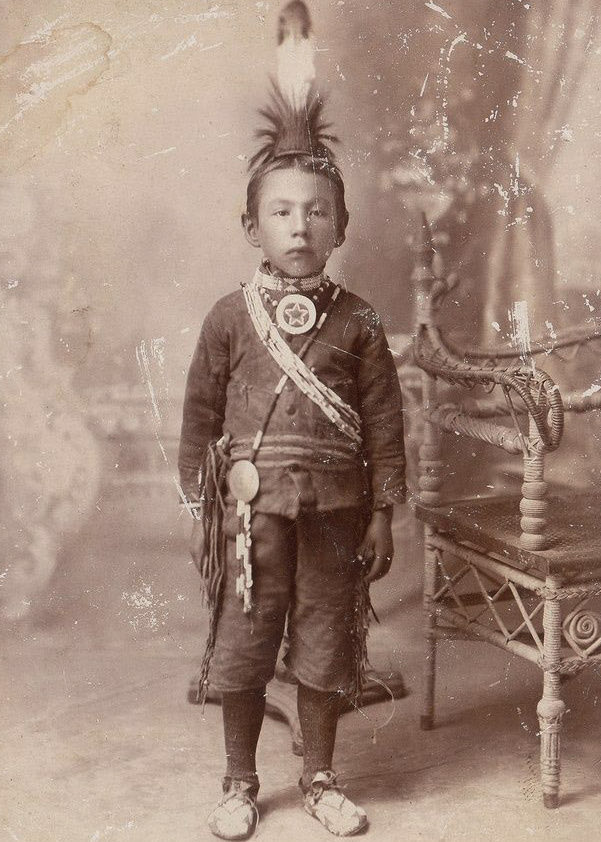 brettachapman's tweet image. This photo of a proud looking Ponca boy was taken in 1890 during U.S. forced assimilation of Native Americans. This child was ripped from his family and forced into a federal boarding school where teachers tried to make him ashamed of his culture and want to abandon it—bad!
