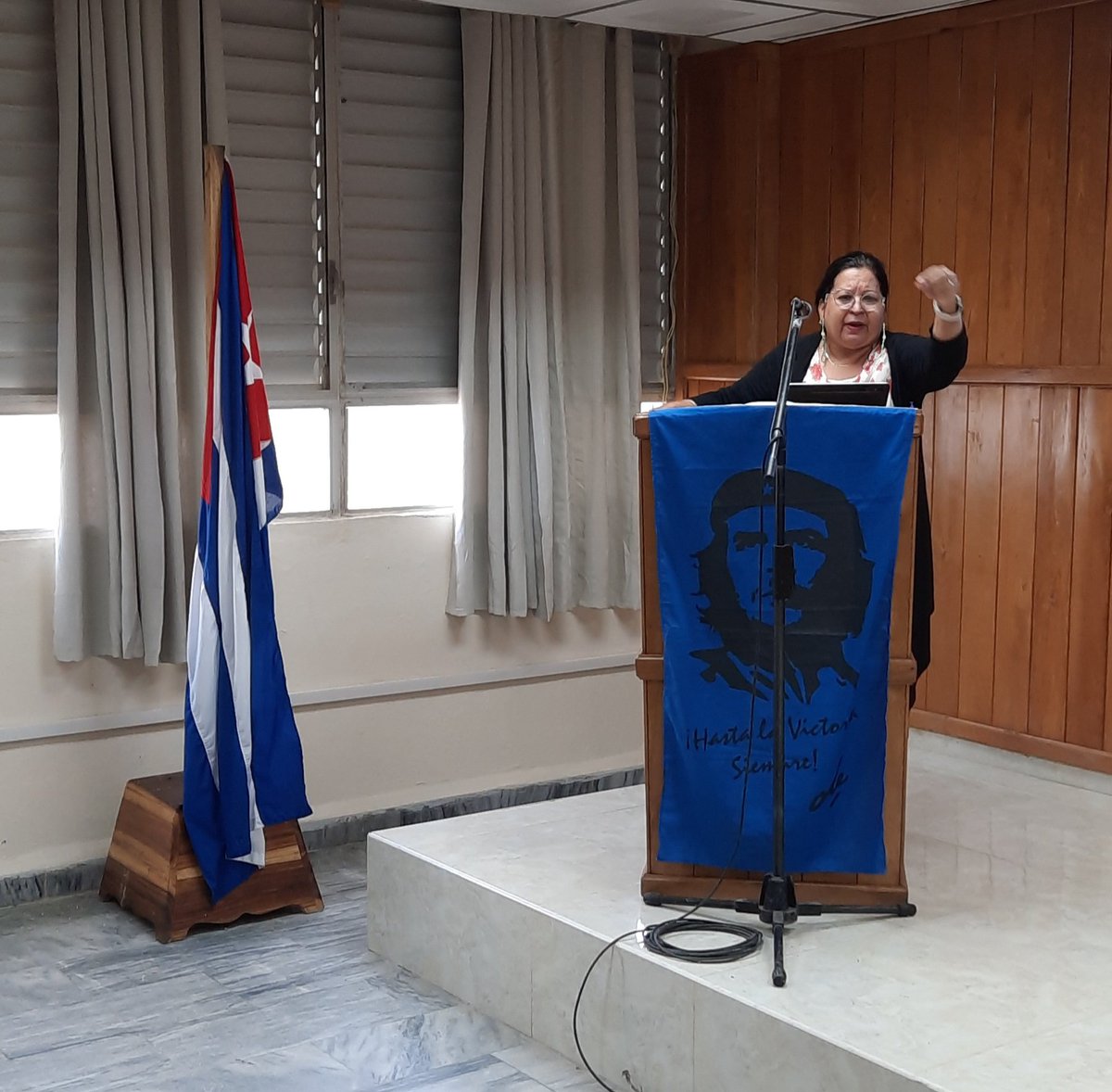 Sobre el papel de las federadas pineras y el perfeccionamiento del trabajo de la Organización intercambió <a href="/TeresaBoue/">@SecGFMC</a> en la #IslaDeLaJuventud #100AñosConFidel