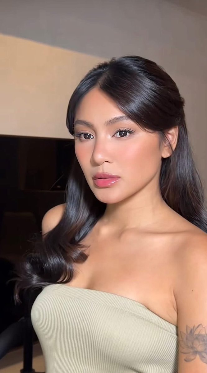 livelikepotter's tweet image. pretty woman