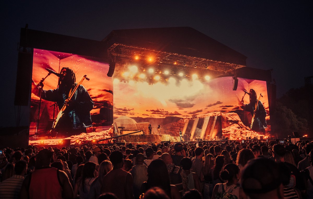 ibfs_mag's tweet image. [Music]
SAULT(ソー)は本来、正体不明の音楽ユニットとデビューしたが、現在はシンガーCleo Sol(クレオ・ソル)とプロデューサーInflo(インフロ)の夫婦、そしてレゲエアーティストChronixx(クロニクス)がメンバーであることを公表。なお、ライブはこれまでに23年12月と25年8月の2度しか行っていない。