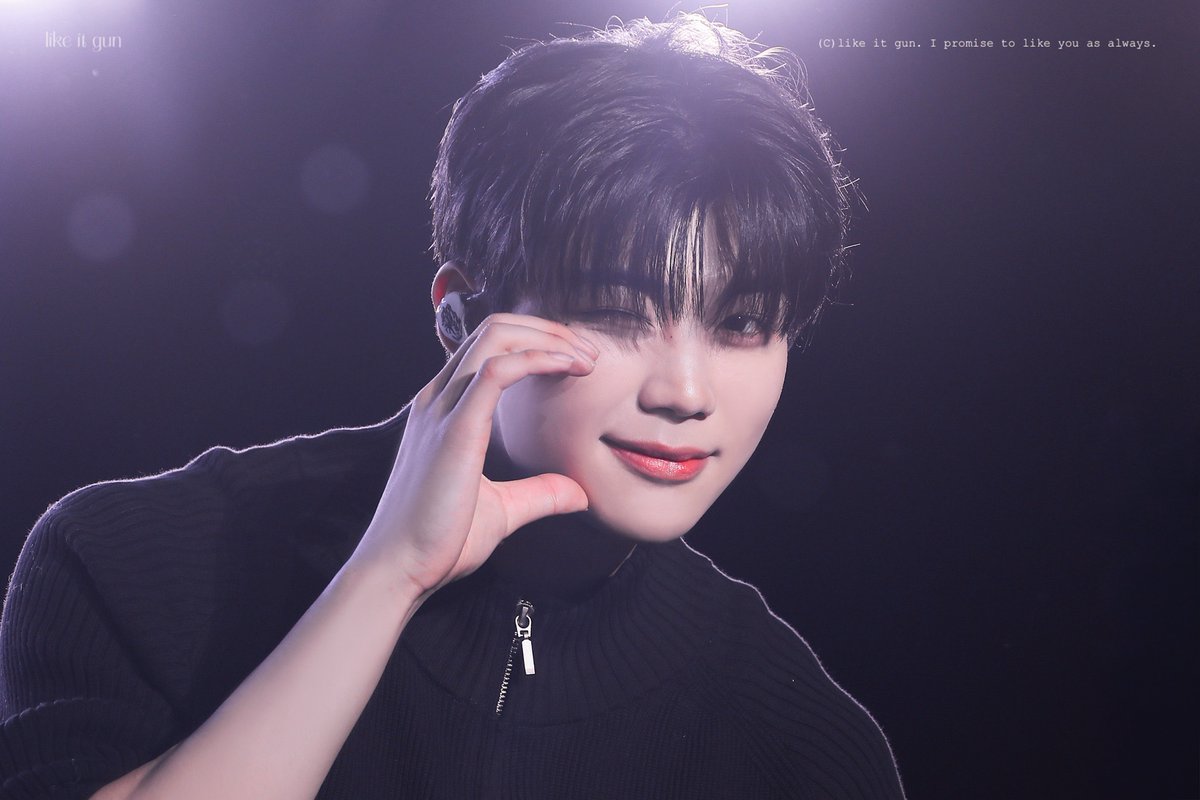 260110

생일축하해건욱아
#22ndChapterOfGunwook
내년에도그후에도
#꼬버구대장_박건욱_탄생일
같이걷자사랑해
#HAPPYGUNWOOKDAY

#박건욱 #PARKGUNWOOK #gunwook #ZB1 #ZEROBASEONE #제로베이스원 #パクゴヌク