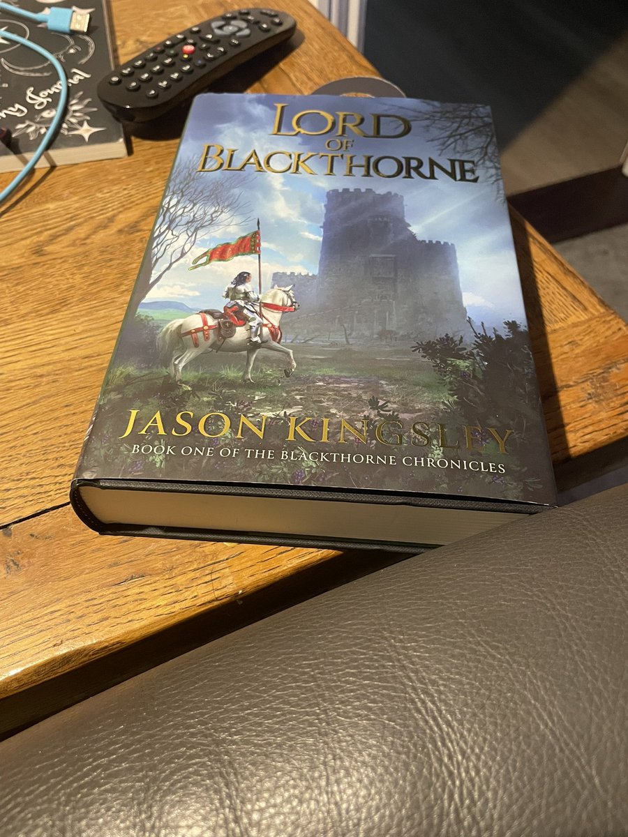 AlexKHarris's tweet photo. @RebellionJason On this cold and damp winters day what better than to have a glass of mead and settle down to read this that my daughter got me for Christmas. https://t.co/WTfni1OX5Y