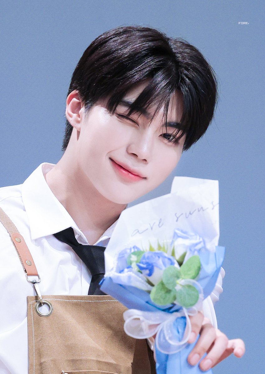 ❣️😘❤️

#22ndChapterOfGunwook
#꼬버구대장_박건욱_탄생일
#HAPPYGUNWOOKDAY
#PARKGUNWOOK #박건욱 #パクゴヌク