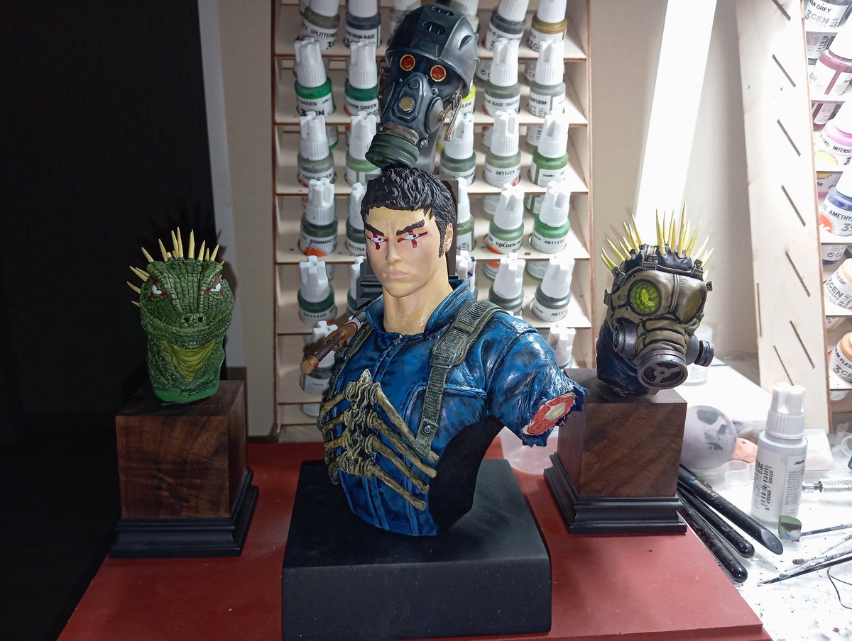 I finished painting bust "Cross Boss"  from #dorohedoro  by <a href="/monzone_works/">Mon-zone works(5-14-06) 怪模工房</a> . This beautiful garage kit is my one of the best GK! Thank you for him <a href="/monzone_works/">Mon-zone works(5-14-06) 怪模工房</a> 😁🥰