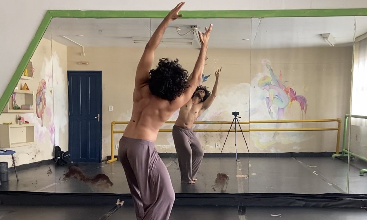 ____danielstvs's tweet image. Passado com as minhas costas