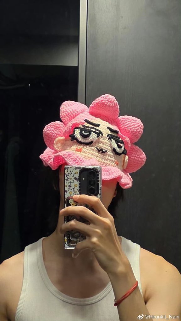 hirunslover's tweet image. THIS TWIN DAD???? THOSE BABIES CAME OUT OF HIS WOMB 

#hirunkit_