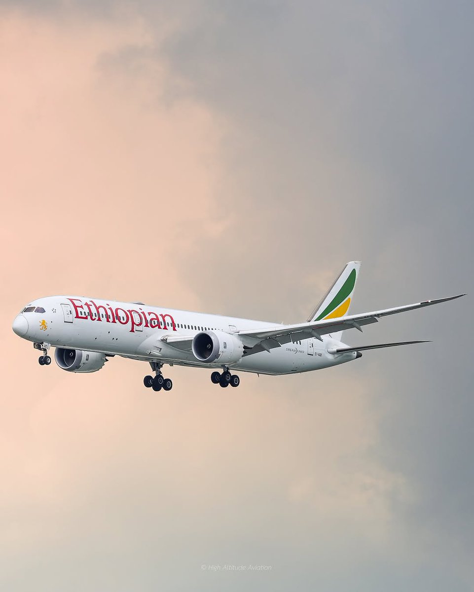 GoldStrAviation's tweet image. Fly with Ethiopian Airlines and discover your dream destinations around the globe!
.
.
#EthiopianAirlines #FlyEthiopian