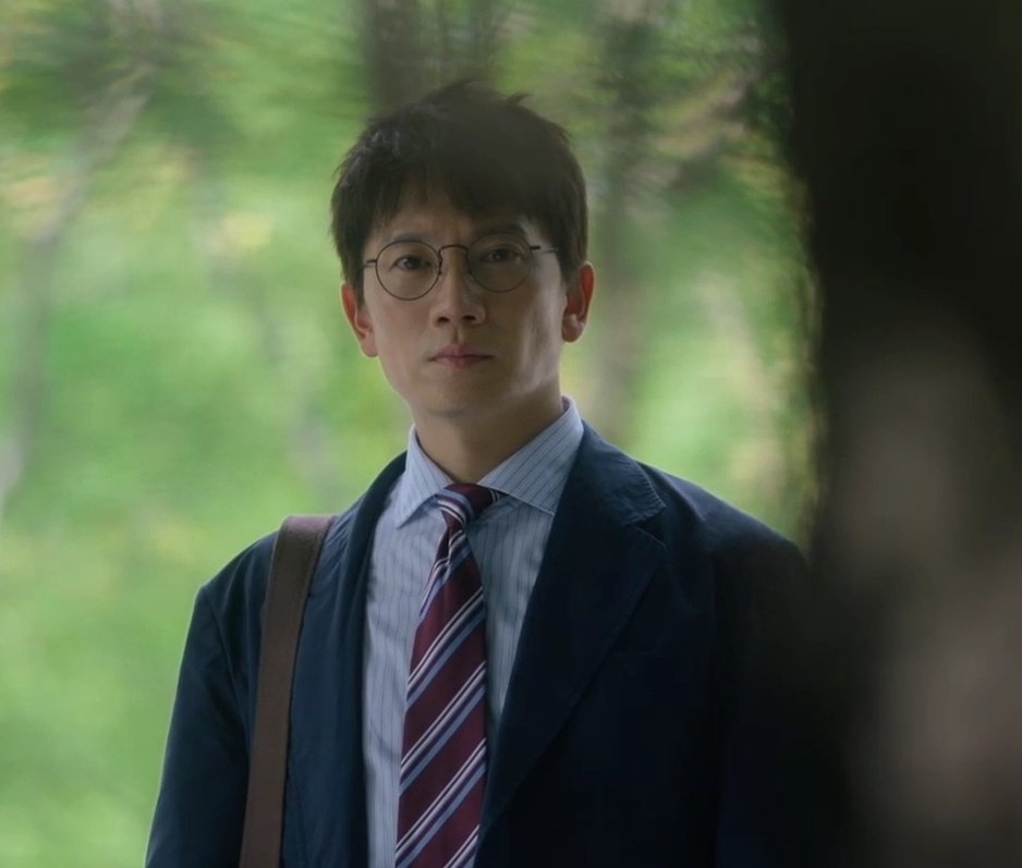 U_stone_0227's tweet image. 지성이 존잘이고 착장이 너무 예쁨🥹
프레피룩st 너무 잘 받으심