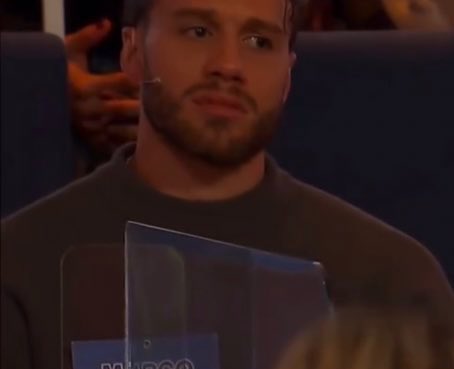 ma come ci siamo passati 

da questo                                             a questo 
#uominiedonne