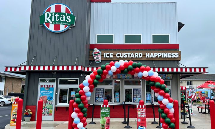 RestaurantNews1's tweet image. Rita’s Italian Ice &amp;amp; Frozen Custard Enters 2026 With Record Growth, 600th Shop Milestone and Expanded Drive-Thru Incentives restaurantnews.com/ritas-italian-…