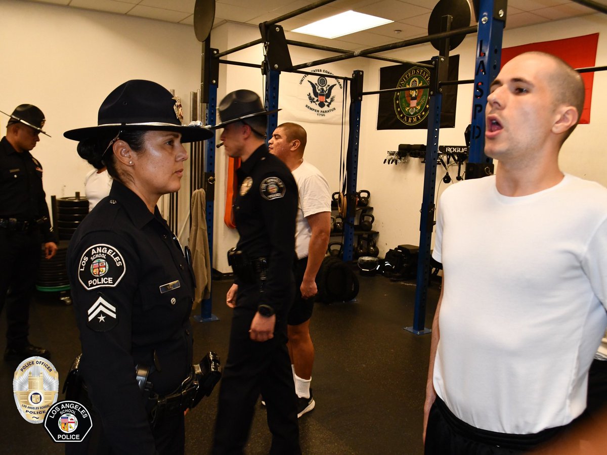 LASchoolPolice's tweet image. Today we wish our latest recruits the best of luck as they complete LASPD Pre-Academy and move on to the next phase of their training: The Police Academy, Class 01-26.

We will see you on graduation day! 
🇺🇸
#LASPD #PoliceAcademy #WorkHard #TrainHard #Police