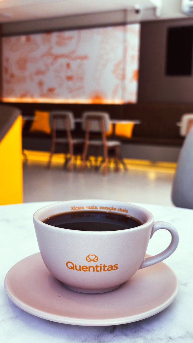 _Bubulina's tweet photo. Si estás en #Floripa y sos de Argentina y querés comer las mejores #medialunas en BR, tenés que venir a #Quentitas! Y si no sos de Argentina, también! En IG @quentitas.floripa 😍💛 https://t.co/MoLqxn8KXE