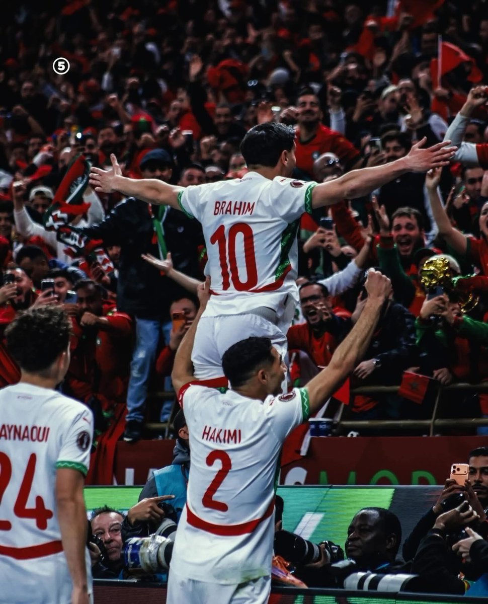 ActuFootMaroc's tweet image. APPELLEZ LE LOUVRE, DITES À LA JOCONDE DE FAIRE DE LA PLACE. 🖼️🤩