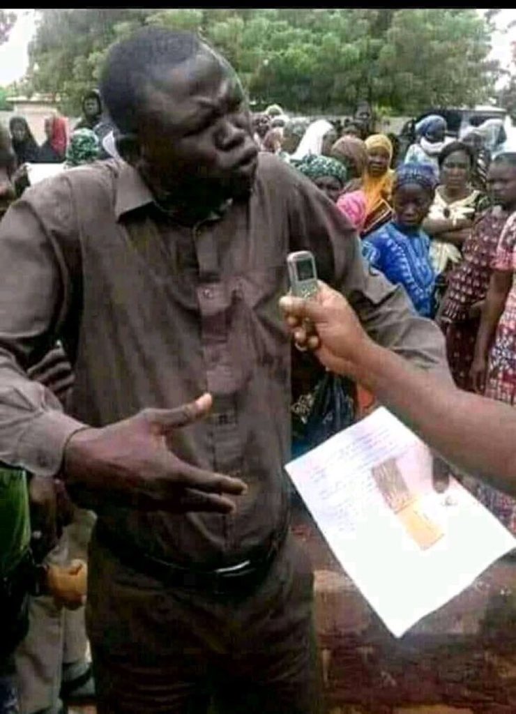 witha_kol's tweet image. Is he a midfielder or a full back?

Rosenoir: