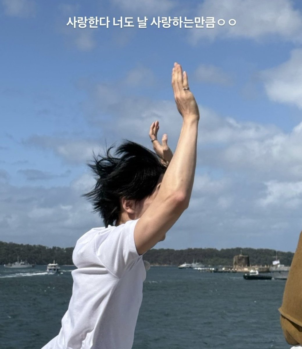 hearthyunin_'s tweet image. #whoremembers 

🦊:
 "i love you longer than eternity"

🥟: 
"i love you as much as you love me"