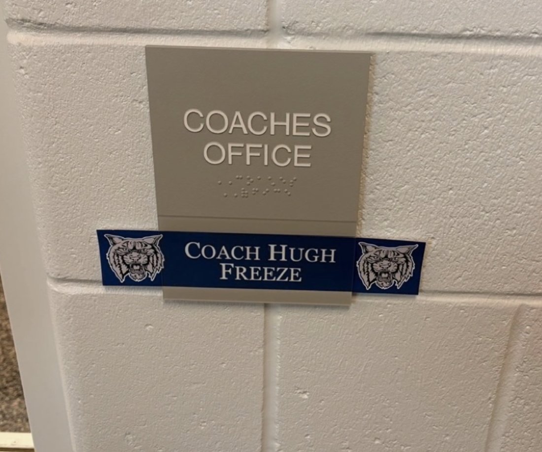 BoardGeniuses's tweet photo. 🚨BREAKING 🚨
Eyewitness sources tell MBG that Hugh Freeze will be named the new head coach at Enterprise High School. https://t.co/xb0aYv1SIu