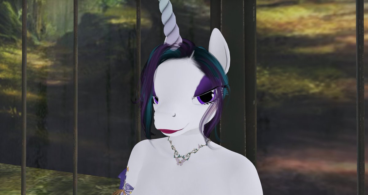 A new year, not quite a new me! We return to the hallowed ground of #UFWNightfall tonight. I can feel it, something's different about this year. This is going to be my year, with <a href="/LenaV_UFW/">Elena Vincent</a> by my side. We're going to make our mark. #SPARKLEBURST