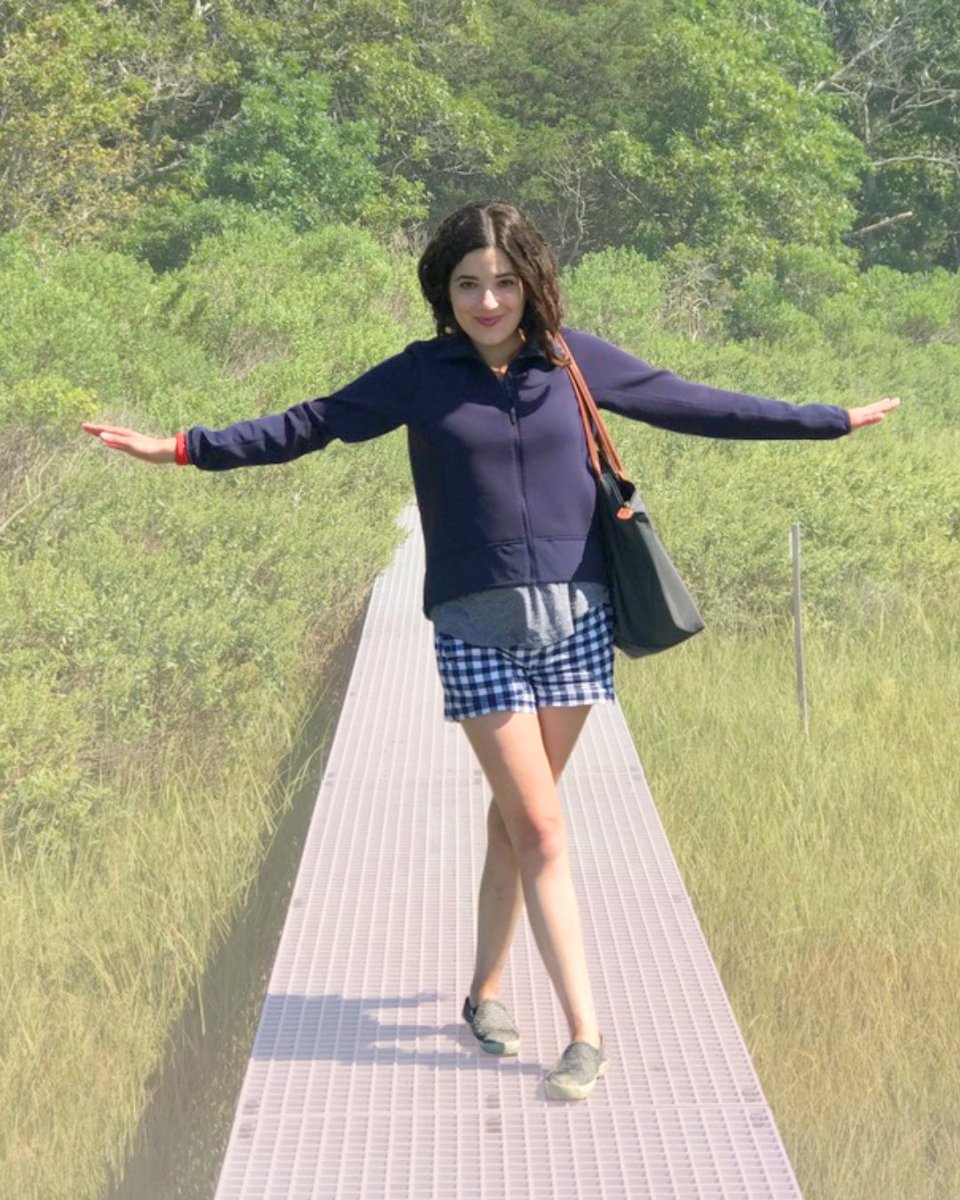 Emily's Entourage tweet media