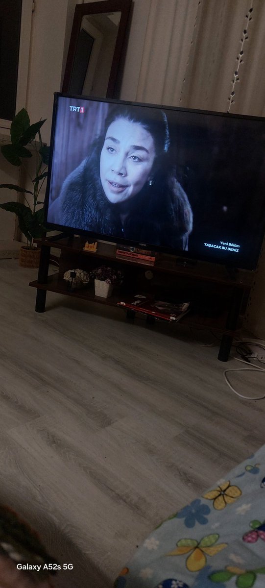 Karadeniz dizi si değil sanki akıl oyunlar ı dizi si gibi 
Seviyorum bu dizi yi 
#TasacakBuDeniz