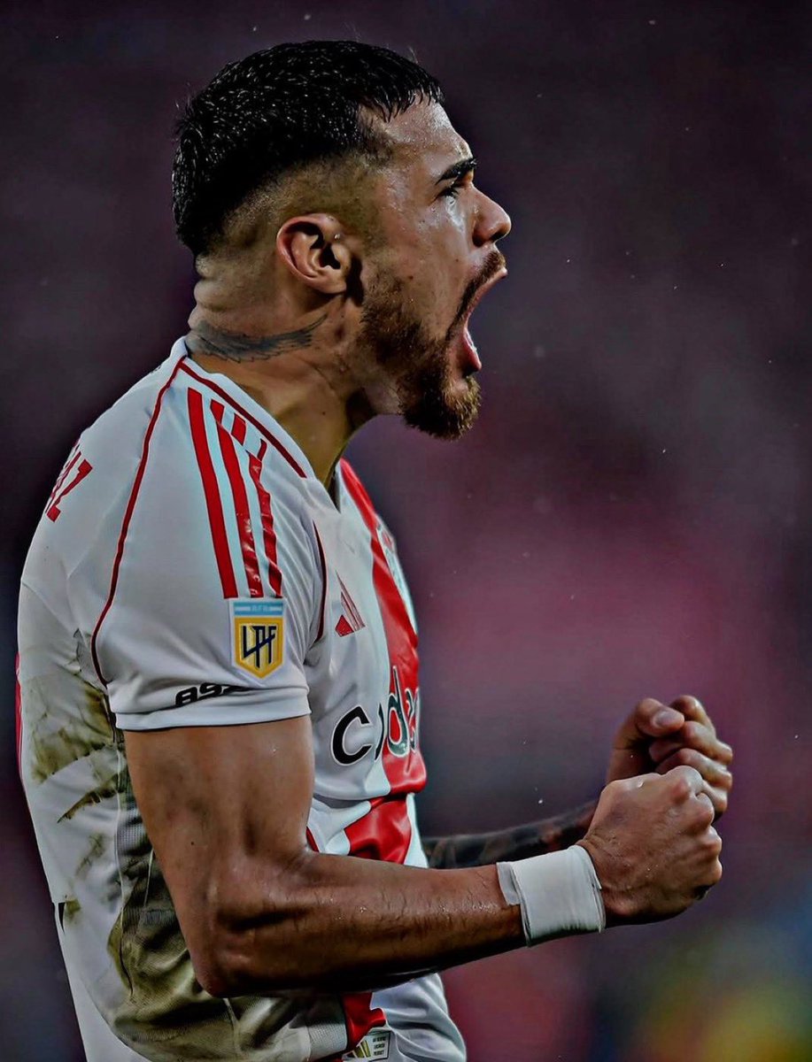 _TobiasRP's tweet image. Por cuanta guita venderían YA a Paulo Díaz?